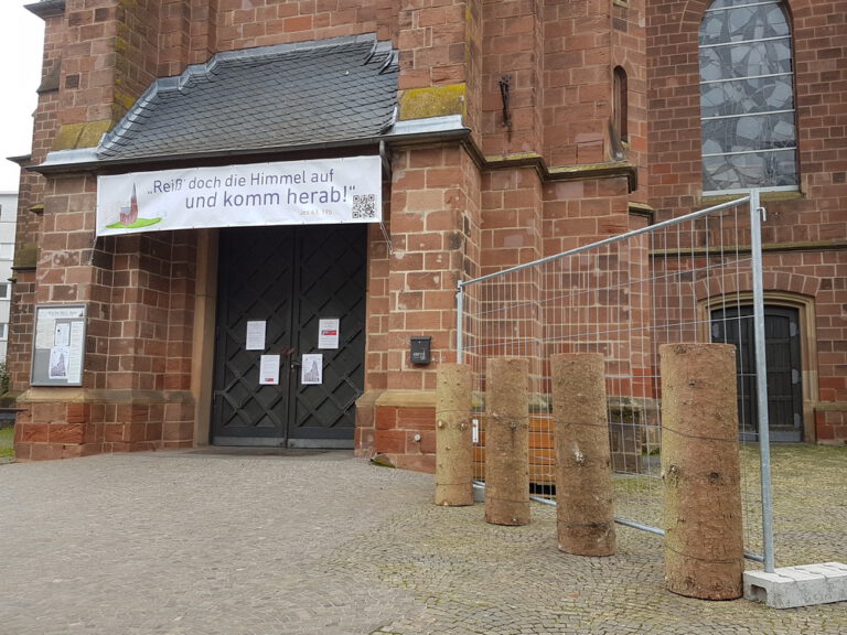 Adventswand des 11uhr30-Teams – von Martin und anderen Lichtgestalten